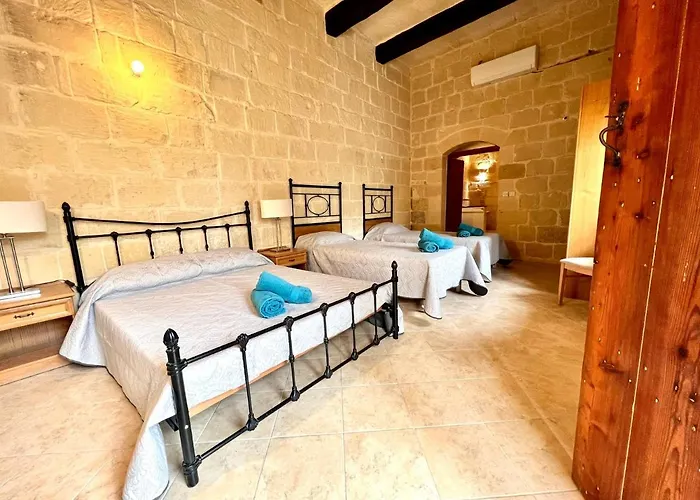 Birbuba House 2 * Għarb